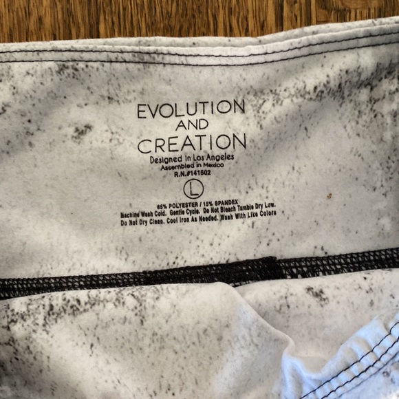 Women’s Evolution and Creation 7/8 Yoga Pant High Rise Leggings Sz L - Picture 3 of 5